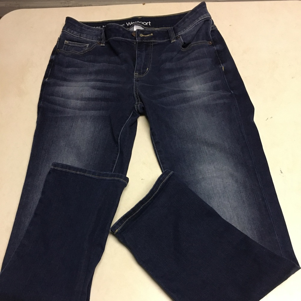 Westport signature fit straight size 10 jeans